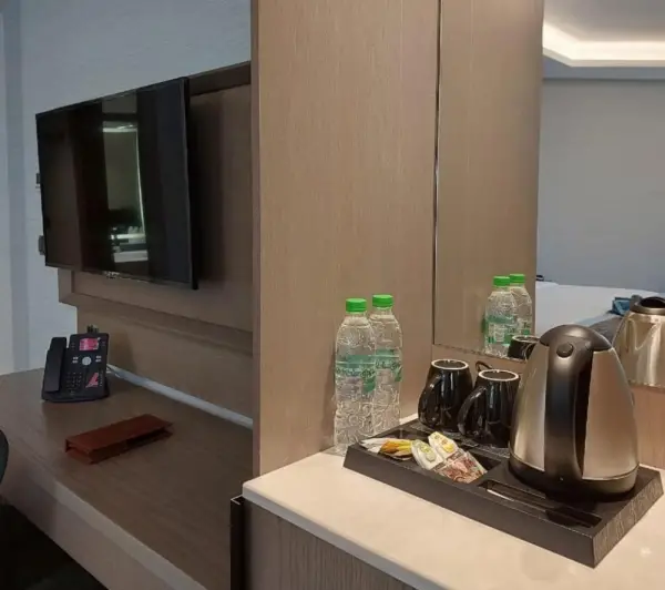 Valy Hotel 8