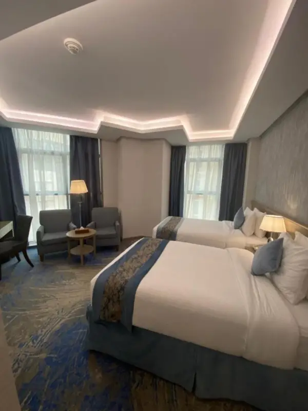Valy Hotel 9